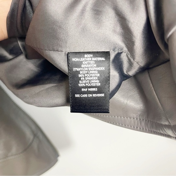 Torrid Fab Mix Moto Jacket Size 2 (18-20) - Picture 4 of 6